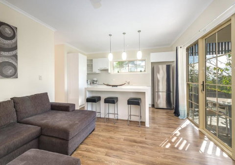 Gold Coast Stunning Home And Unit Close To Theme Parks - 2032 Olympic Games 3