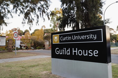 Guild House 6 Bedroom Flat - 2032 Olympic Games 1