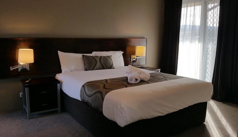 Halfway Motel - 2032 Olympic Games 1