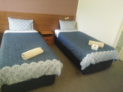 Halfway Motel - 2032 Olympic Games 2