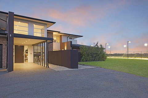 Jolong Park Club House - 2032 Olympic Games 3