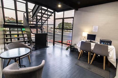 Kingsford Riverside Inn - 2032 Olympic Games 1