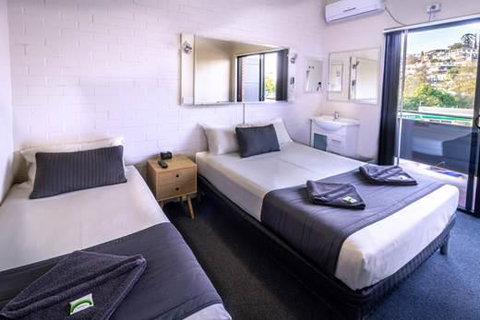 Kingsford Riverside Inn - 2032 Olympic Games 3