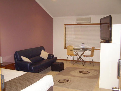 Koala Tree Motel - 2032 Olympic Games 2
