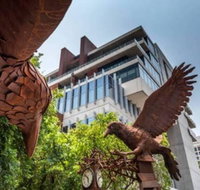 Lake views Central CBD location//FREE WIFINETFLIX - 2032 Olympic Games