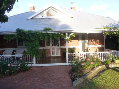 Lakeside Bed & Breakfast - 2032 Olympic Games 3