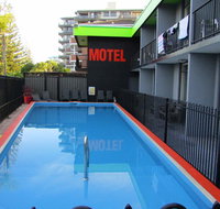 Le George Motel - 2032 Olympic Games