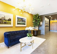 Luxury Apartment Opposite Train Station in Cannon Hill and 17 minutes from the City - 2032 Olympic Games