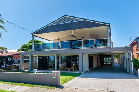 Magical Holiday Home - Welsby Pde, Bongaree - 2032 Olympic Games 0