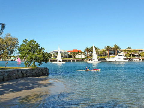 Maui 6 - 2 BDRM Apt On Parkyn Pde - 2032 Olympic Games 1