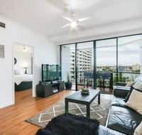 Modern 2 Bedroom River View Apartment in Docklands - 2032 Olympic Games