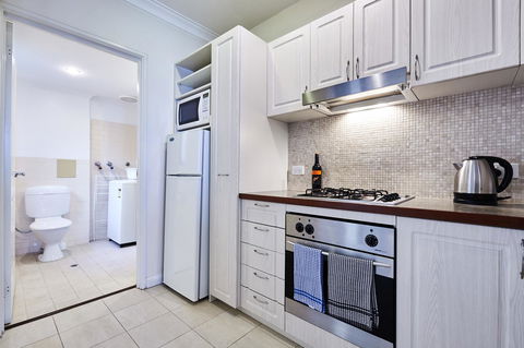 Fremantle Townhouse U/5 - 2032 Olympic Games 0