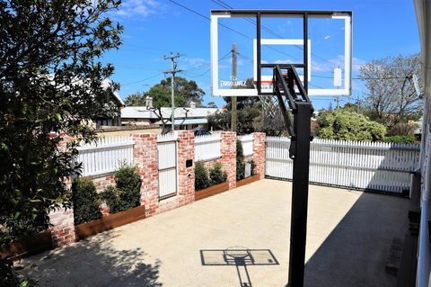 Fremantle Heritage Home For You To Enjoy! - 2032 Olympic Games 8