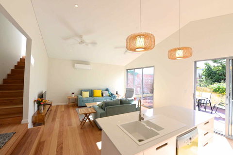 Sunny Blinco Street House - 2032 Olympic Games 4