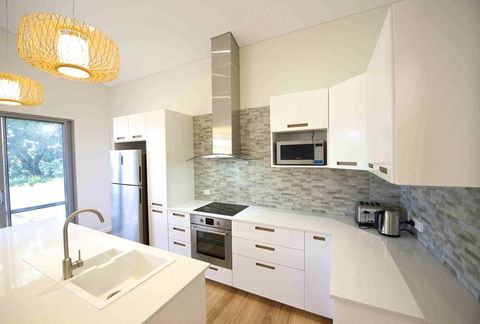 Sunny Blinco Street House - 2032 Olympic Games 6