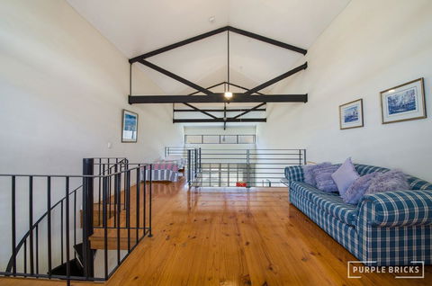 Spacious Central Townhouse - 2032 Olympic Games 4
