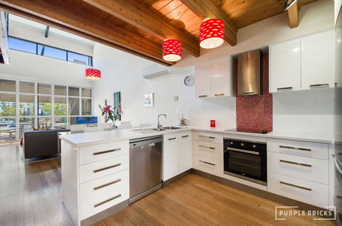 Spacious Central Townhouse - 2032 Olympic Games 3
