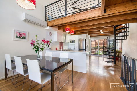 Spacious Central Townhouse - 2032 Olympic Games 0