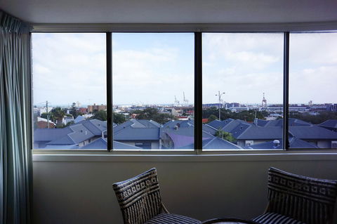 Studio 208 With Ocean Views - 2032 Olympic Games 17