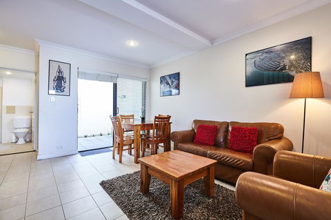 Fremantle Townhouse Unit 6 - 2032 Olympic Games 1