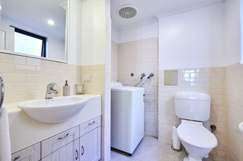 Fremantle Townhouse Unit 6 - 2032 Olympic Games 3