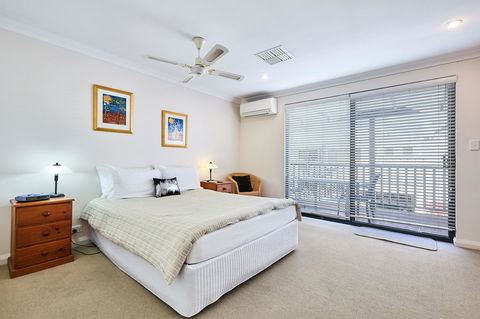 Fremantle Townhouse Unit 6 - 2032 Olympic Games 8