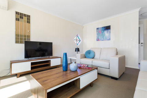 Como South Perth Villa - 2032 Olympic Games 1