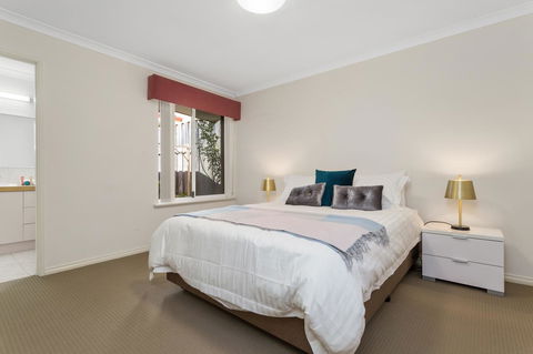 Como South Perth Villa - 2032 Olympic Games 19