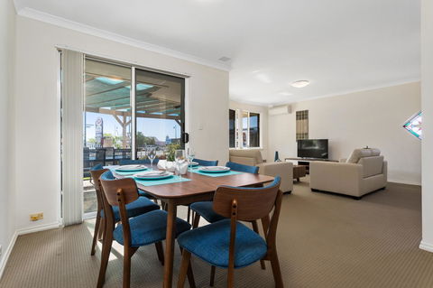 Como South Perth Villa - 2032 Olympic Games 8