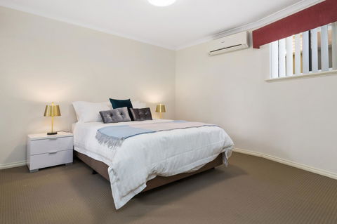 Como South Perth Villa - 2032 Olympic Games 28