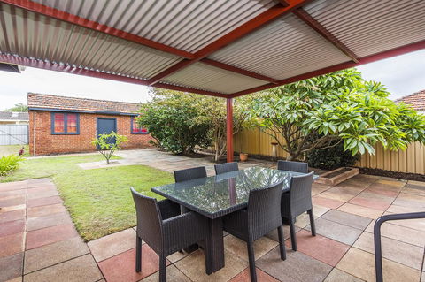 Big House Heated Pool 11 Beds Como / South Perth / Applecross - 2032 Olympic Games 26