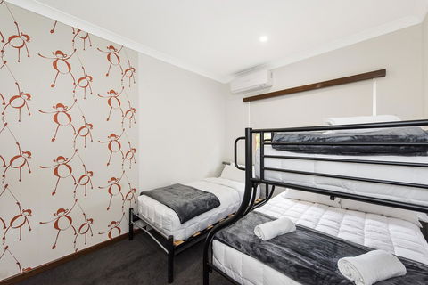 Big House Heated Pool 11 Beds Como / South Perth / Applecross - 2032 Olympic Games 24