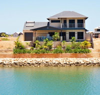 27 Corella Court - Exquisite Marina Home With a Pool and Wi-Fi - 2032 Olympic Games