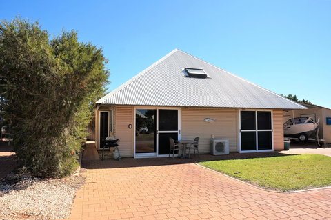 Osprey Holiday Village Unit 203 1 Bedroom - 2032 Olympic Games 11