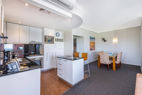 A 406 FANTASTIC OCEAN BEACH And MARINA VIEW APT - MANDURAH - 2032 Olympic Games 21
