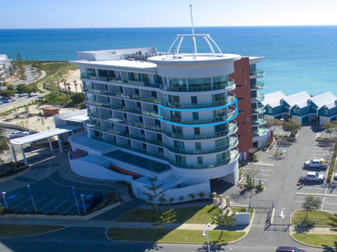A 406 FANTASTIC OCEAN BEACH And MARINA VIEW APT - MANDURAH - 2032 Olympic Games 24
