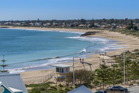 A 406 FANTASTIC OCEAN BEACH And MARINA VIEW APT - MANDURAH - 2032 Olympic Games 5