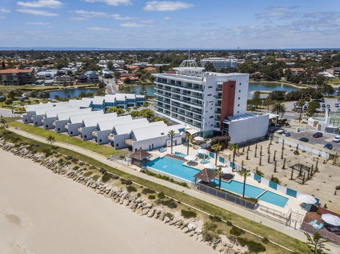 A 406 FANTASTIC OCEAN BEACH And MARINA VIEW APT - MANDURAH - 2032 Olympic Games 7