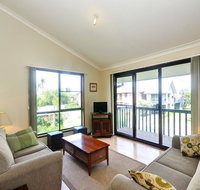 Pet Friendly on Pelican - Close to Myall River - 2032 Olympic Games