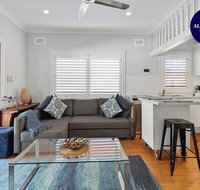 Relaxed Clovelly Beach Home - Parking - Cloey6 - 2032 Olympic Games