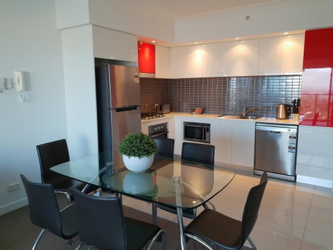 Southport Central Residences With Ocean Views - 2032 Olympic Games 1