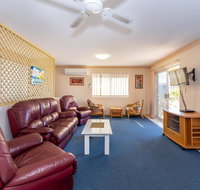 Stylish Unit Opposite Foreshore - Sylvan Beach Esp Bellara - 2032 Olympic Games