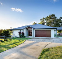 Sunset Retreat Airlie Beach Rural Getaway - 2032 Olympic Games
