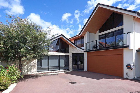 Swanriver Applecross Shortstays - 2032 Olympic Games 0
