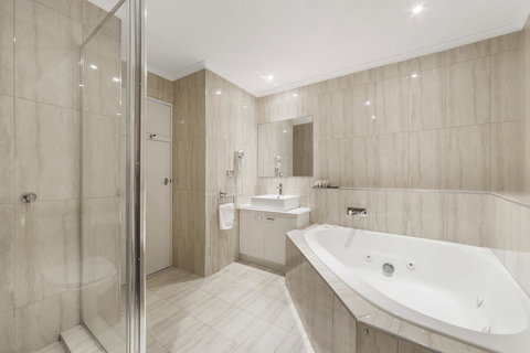 Ciloms Airport Lodge - 2032 Olympic Games 9