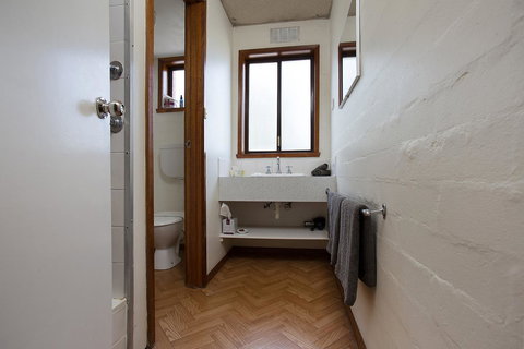 Eastern Beach Holiday Units - 2032 Olympic Games 4