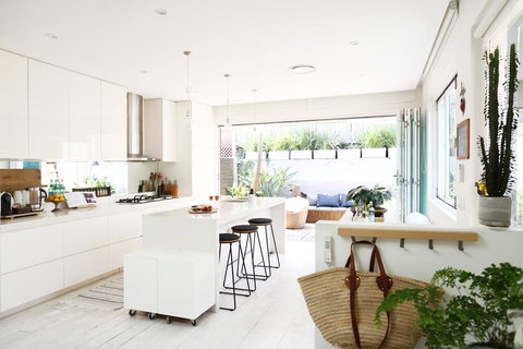 Walk To Beach From This Stylish Bronte Oasis W AC, Wifi And Free Parking - 2032 Olympic Games 1