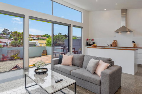 Walk To Salamanca, Queens Cottage LUX 3bdm Queens Cottage - 2032 Olympic Games 0