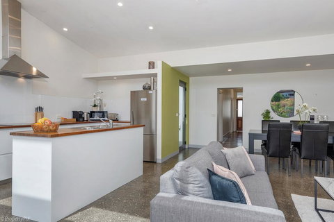 Walk To Salamanca, Queens Cottage LUX 3bdm Queens Cottage - 2032 Olympic Games 1