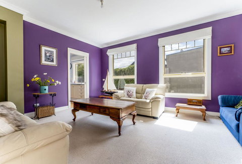 WALKIN ON SUNSHINE - STROLL TO BEACH BREAK - 2032 Olympic Games 3